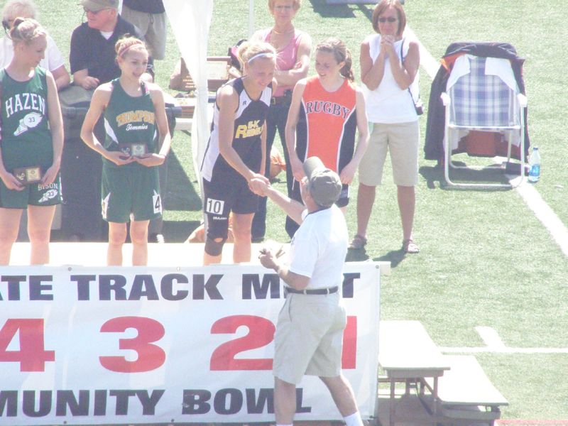 800 Meter Run - Girls Class B (5 of 6)