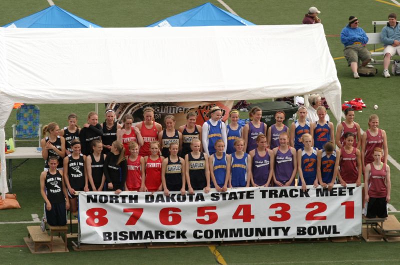 Class B Girls 3200 Relay (4 of 4)