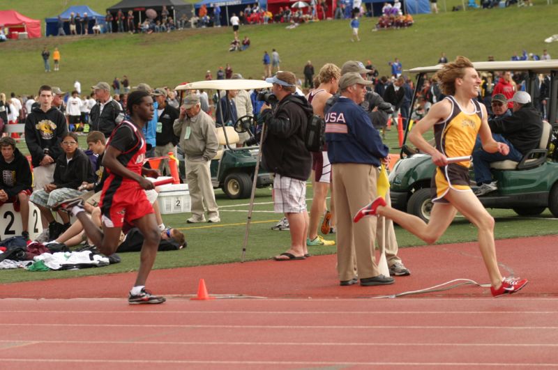 3200 Meter Relay - Boys Class A (20 of 34)