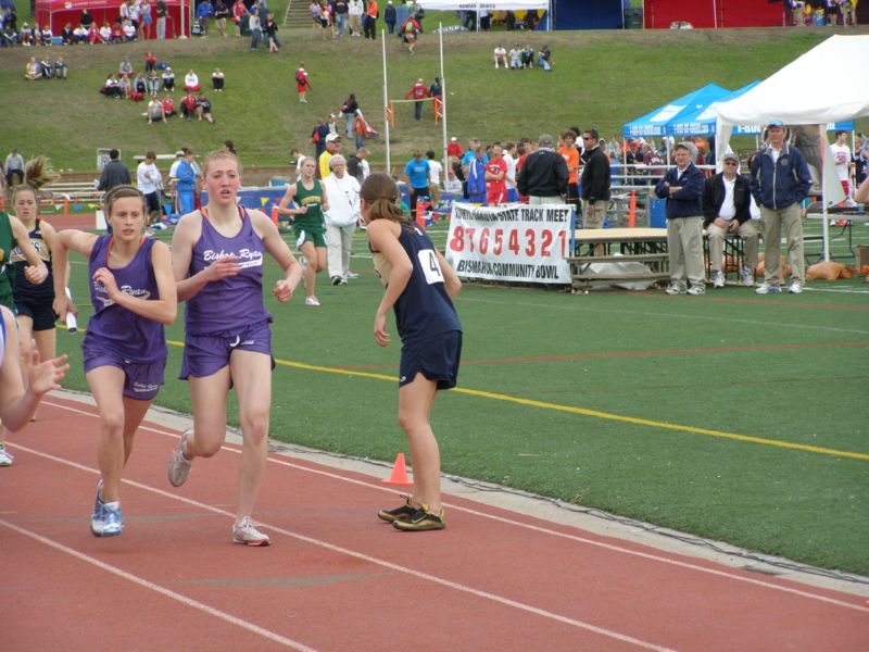 3200 Meter Relay - Girls Class B (13 of 36)