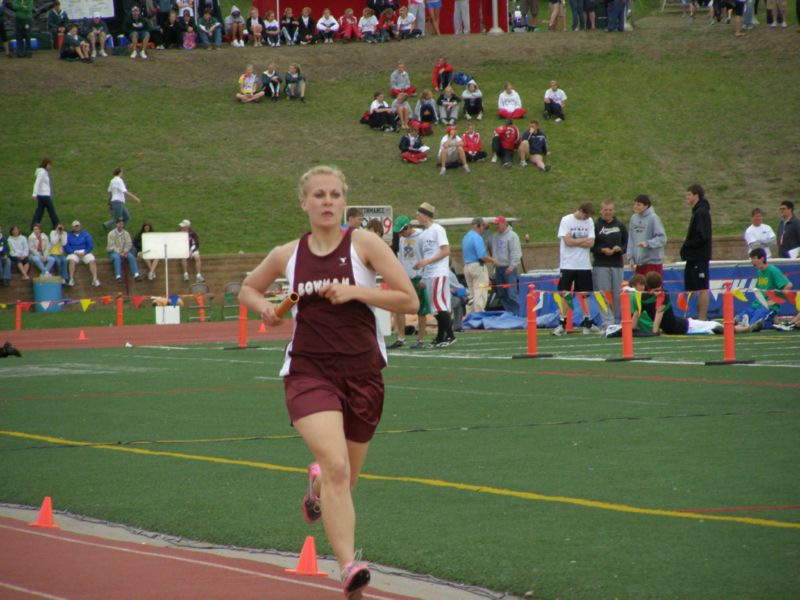 3200 Meter Relay - Girls Class B (19 of 36)