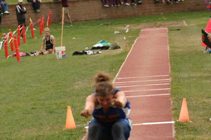 Class B Girls Long Jump (11 of 11)
