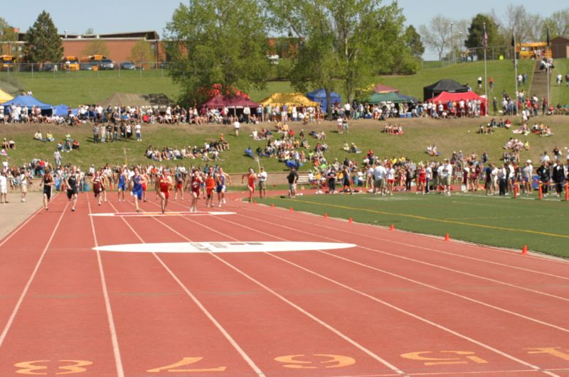400 Meter Relay - Boys Class B (3 of 7)