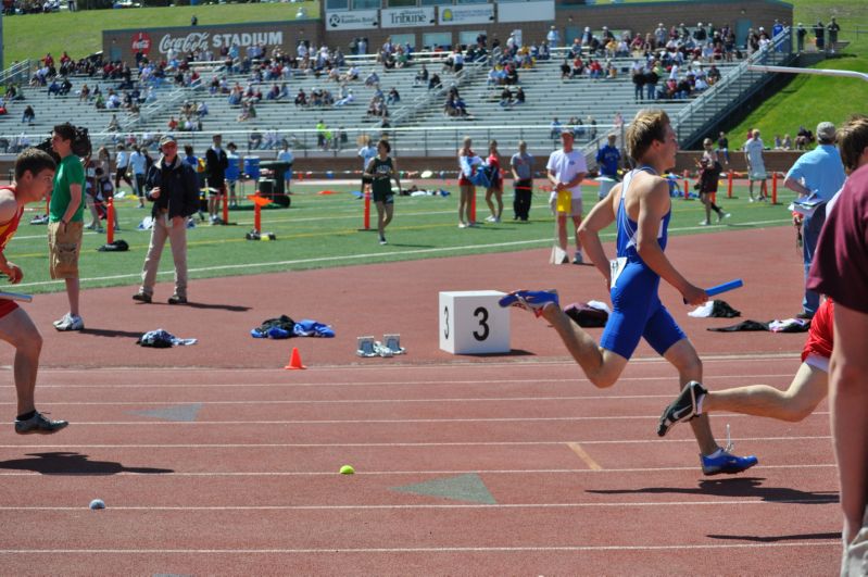 800 Meter Relay - Boys Class B (19 of 25)