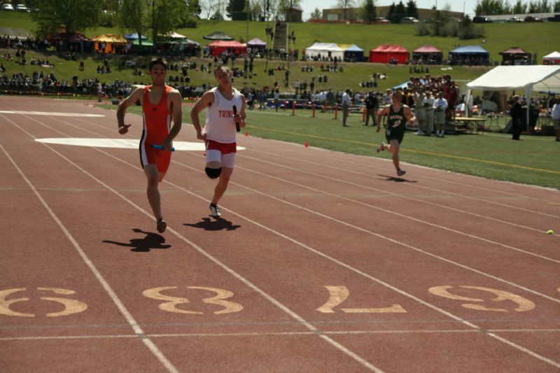 800 Meter Relay - Boys Class B (11 of 25)