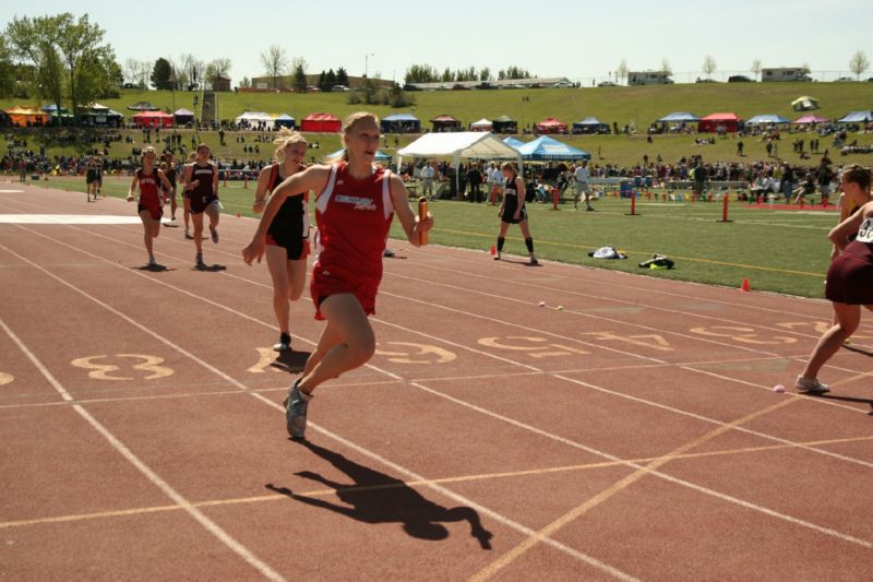 800 Meter Relay - Girls Class A (3 of 13)