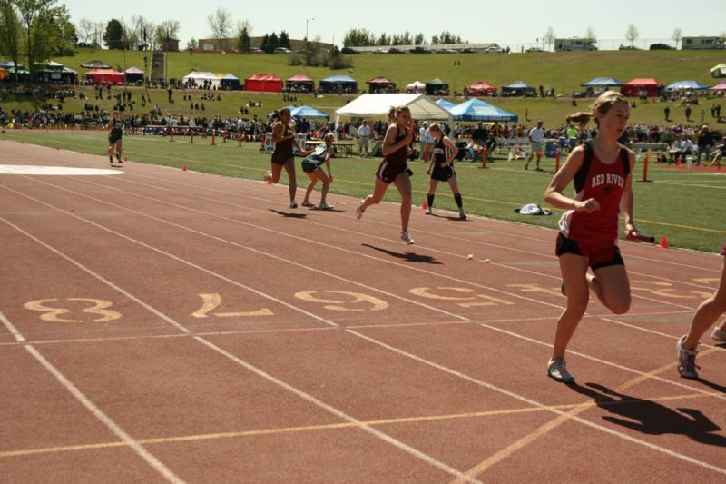 800 Meter Relay - Girls Class A (5 of 13)