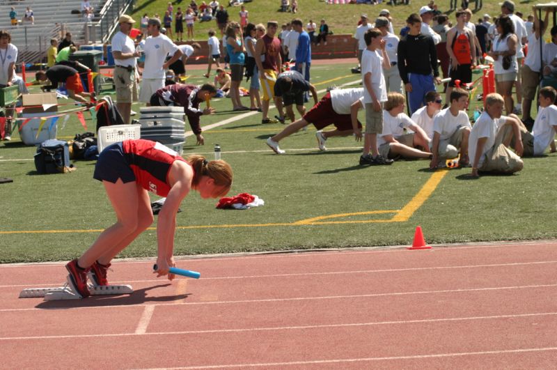 400 Meter Relay - Girls Class B (2 of 6)