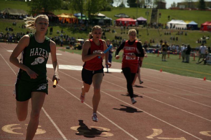800 Meter Relay - Girls Class B (5 of 16)