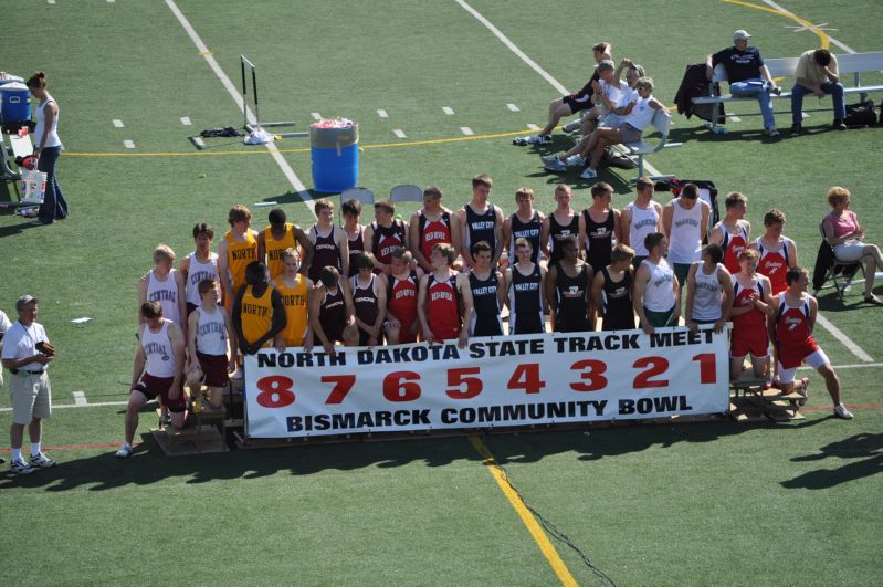 1600 Meter Relay - Boys A (2 of 5)