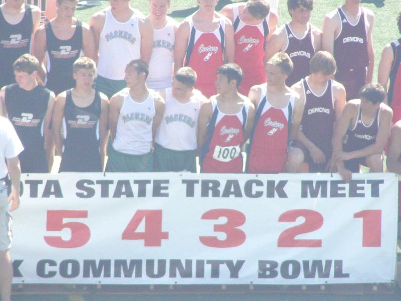 400 Meter Relay - Boys Class A (3 of 4)