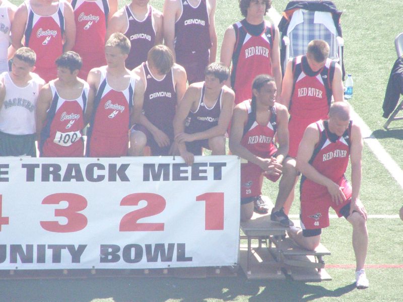 400 Meter Relay - Boys Class A (4 of 4)