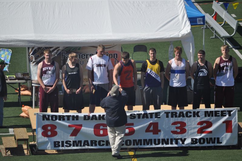 Discus Awardees - Boys Class B (2 of 7)