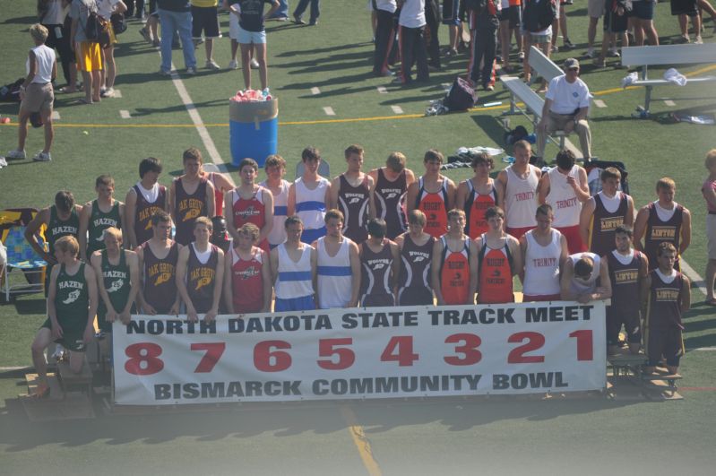 1600 Meter Relay - Boys B (1 of 4)