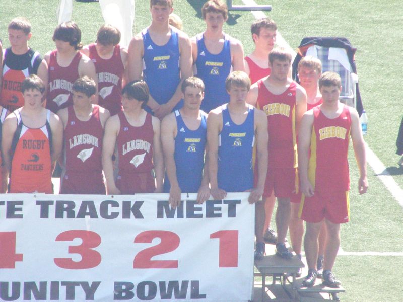 400 Meter Relay - Boys Class B (4 of 4)