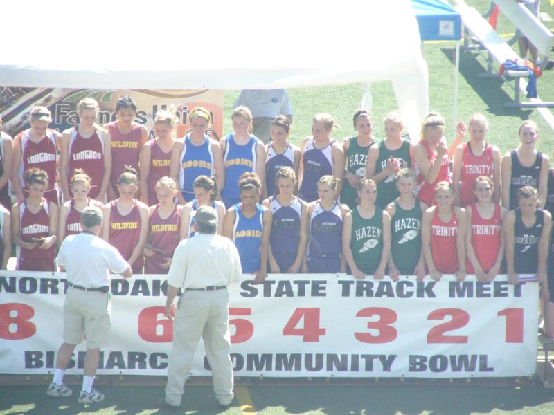 400 Meter Relay - Girls Class B (1 of 5)