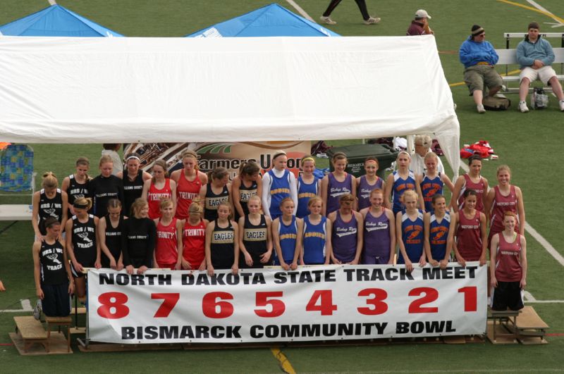 Class B Girls 3200 Relay (1 of 4)