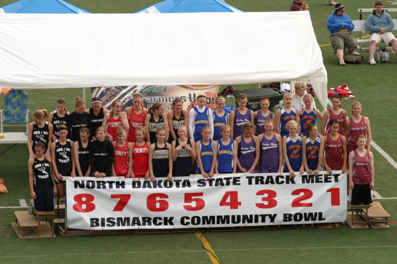 Class B Girls 3200 Relay (2 of 4)