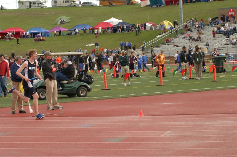 3200 Meter Relay - Boys Class A (10 of 34)