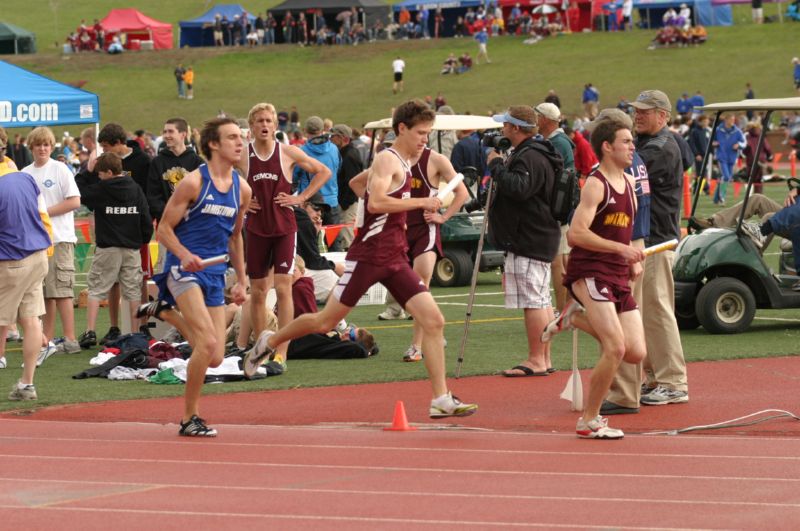 3200 Meter Relay - Boys Class A (14 of 34)