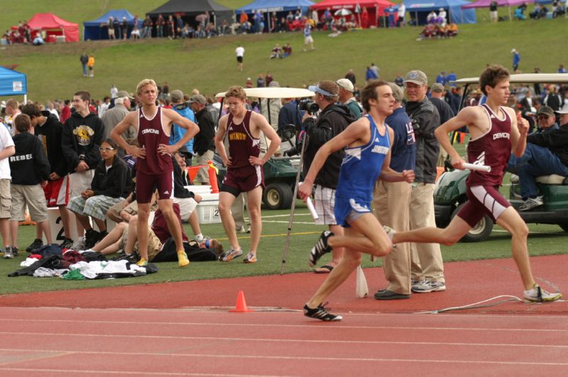 3200 Meter Relay - Boys Class A (15 of 34)