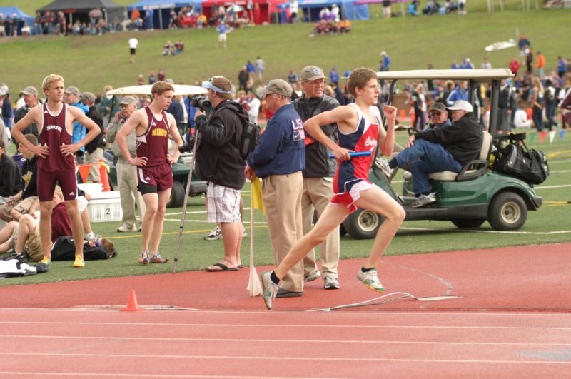 3200 Meter Relay - Boys Class A (17 of 34)