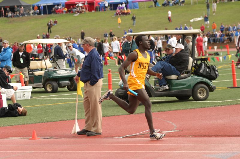 3200 Meter Relay - Boys Class A (27 of 34)