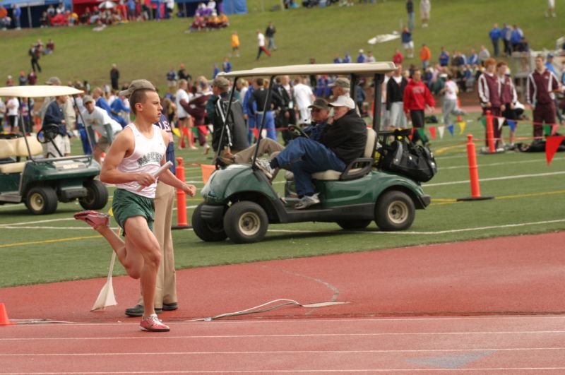 3200 Meter Relay - Boys Class A (29 of 34)