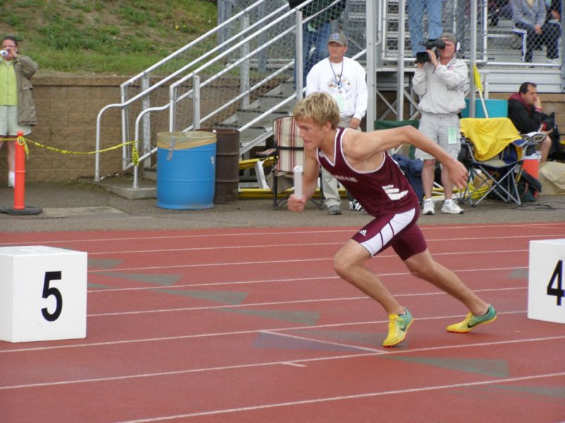 3200 Meter Relay - Boys Class A (1 of 40)