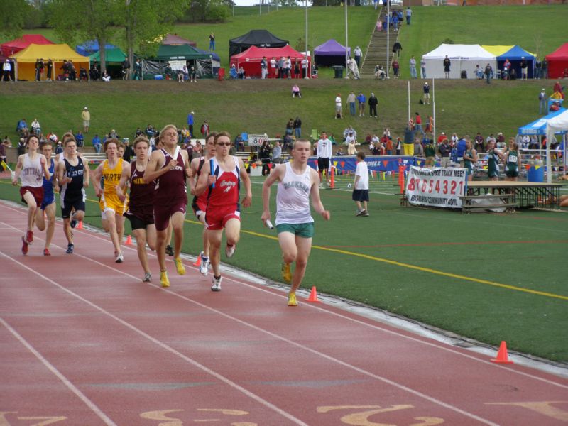 3200 Meter Relay - Boys Class A (2 of 40)