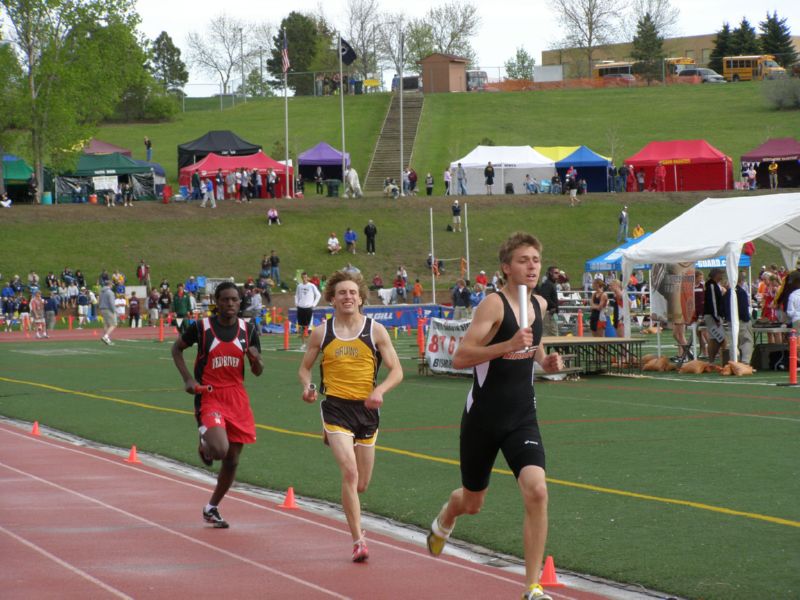 3200 Meter Relay - Boys Class A (12 of 40)