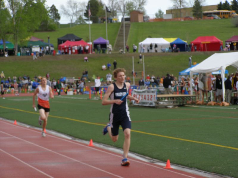 3200 Meter Relay - Boys Class A (13 of 40)