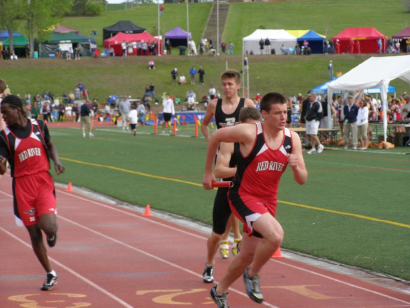 3200 Meter Relay - Boys Class A (20 of 40)