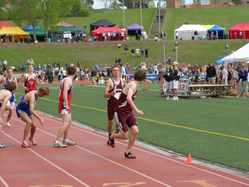 3200 Meter Relay - Boys Class A (28 of 40)