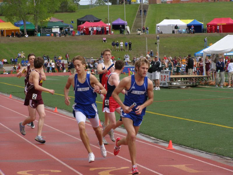 3200 Meter Relay - Boys Class A (29 of 40)