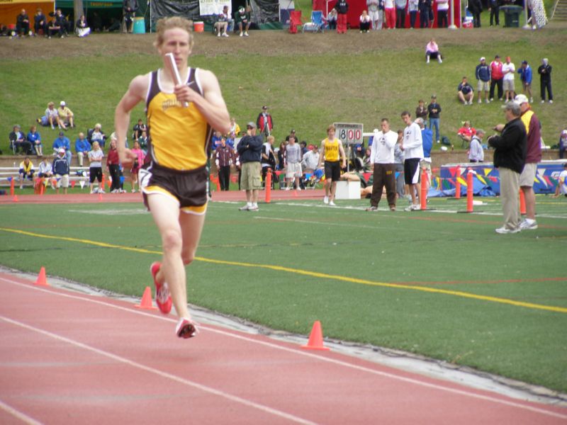 3200 Meter Relay - Boys Class A (35 of 40)