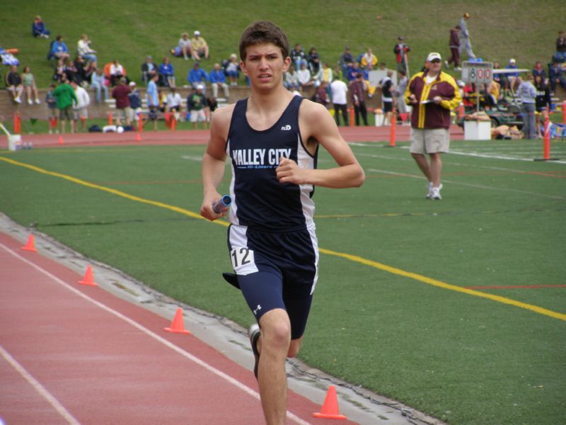 3200 Meter Relay - Boys Class A (40 of 40)