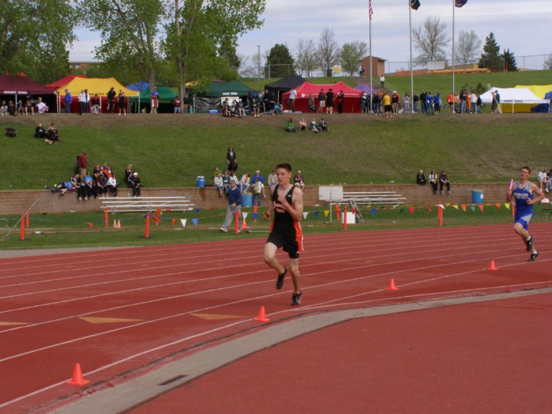 3200 Meter Relay - Boys Class B (4 of 27)