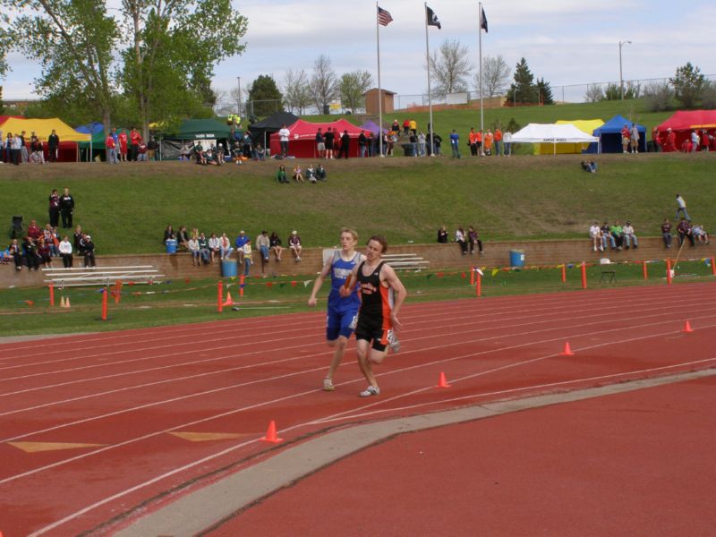 3200 Meter Relay - Boys Class B (7 of 27)