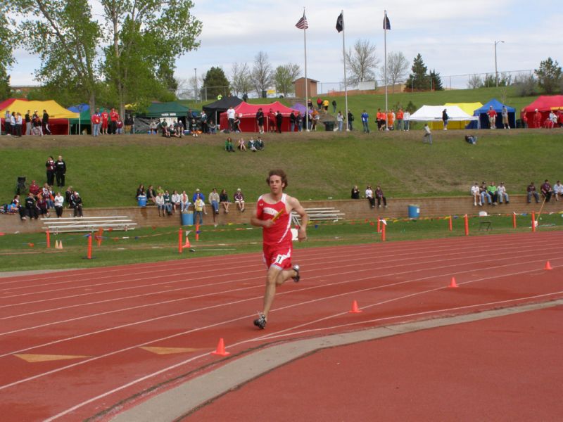 3200 Meter Relay - Boys Class B (8 of 27)