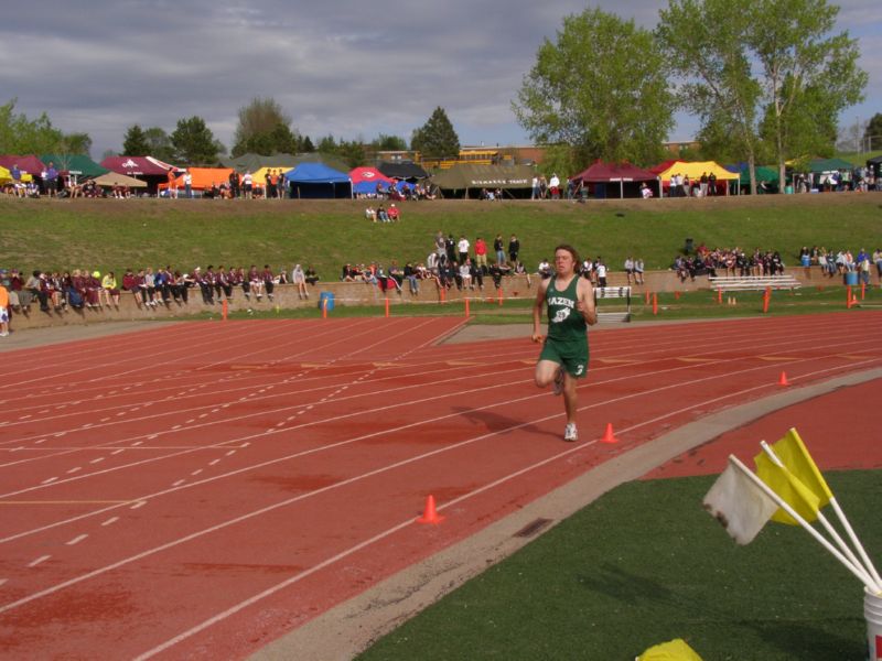 3200 Meter Relay - Boys Class B (17 of 27)