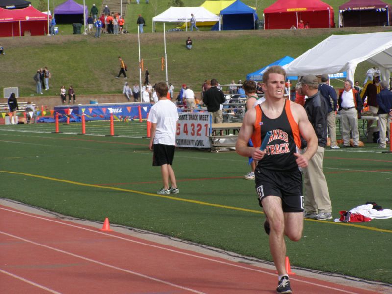 3200 Meter Relay - Boys Class B (26 of 27)