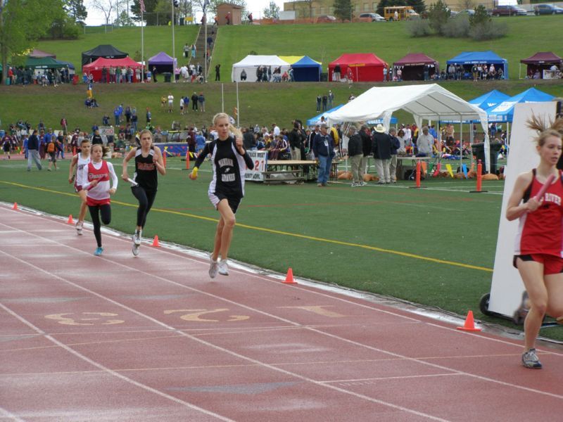 3200 Meter Relay - Girls Class A (5 of 55)