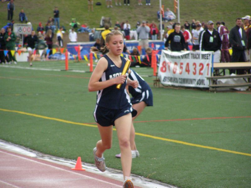 3200 Meter Relay - Girls Class A (15 of 55)