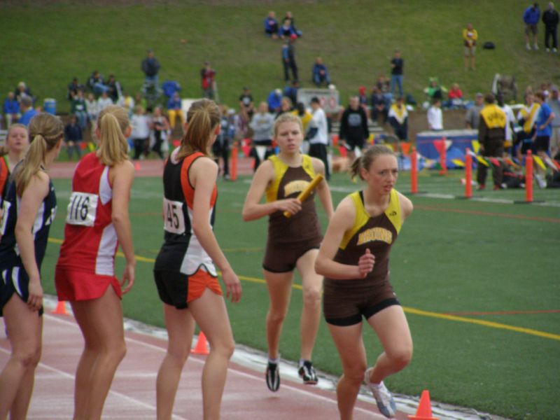 3200 Meter Relay - Girls Class A (20 of 55)