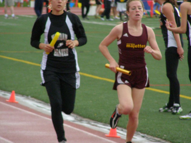 3200 Meter Relay - Girls Class A (31 of 55)