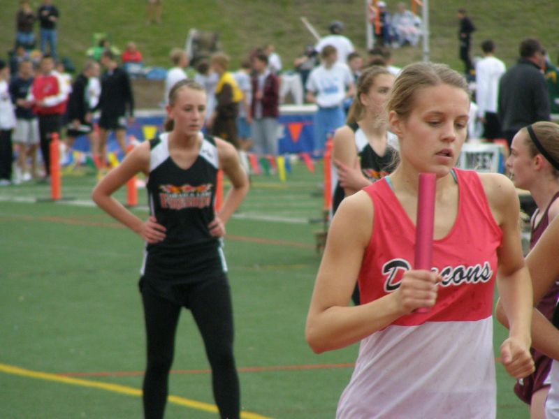 3200 Meter Relay - Girls Class A (32 of 55)