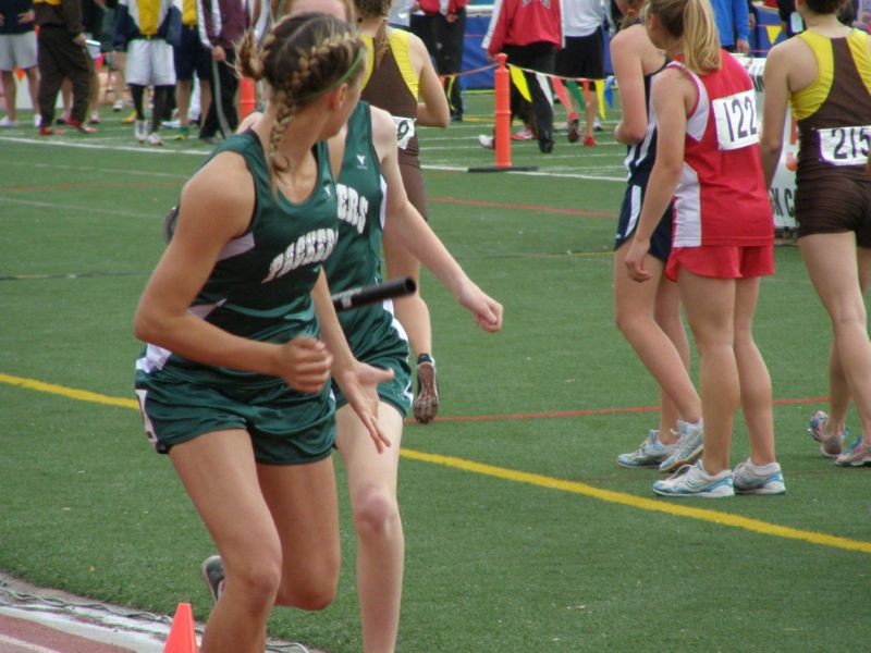 3200 Meter Relay - Girls Class A (33 of 55)