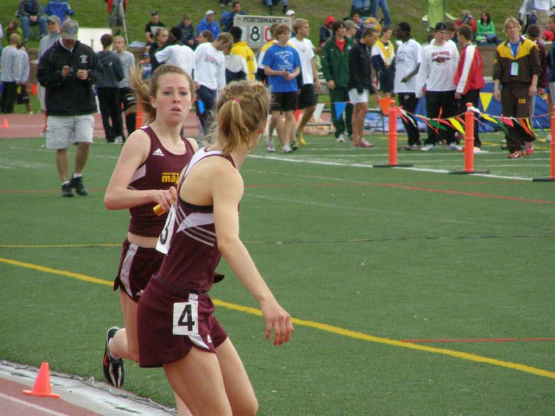 3200 Meter Relay - Girls Class A (36 of 55)