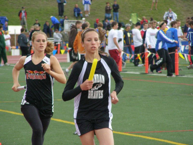 3200 Meter Relay - Girls Class A (45 of 55)